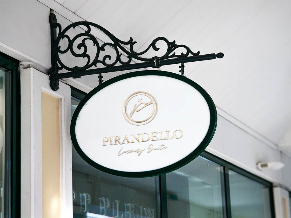Logo-Pirandello-Luxury-Suite1